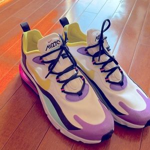 Womens Nike sneakers